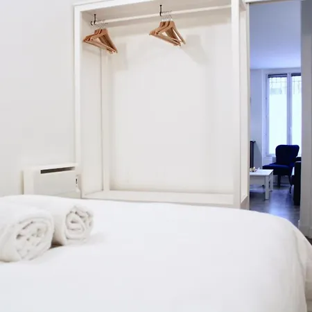Cozy Apt Renovated At Canal Saint Martin
